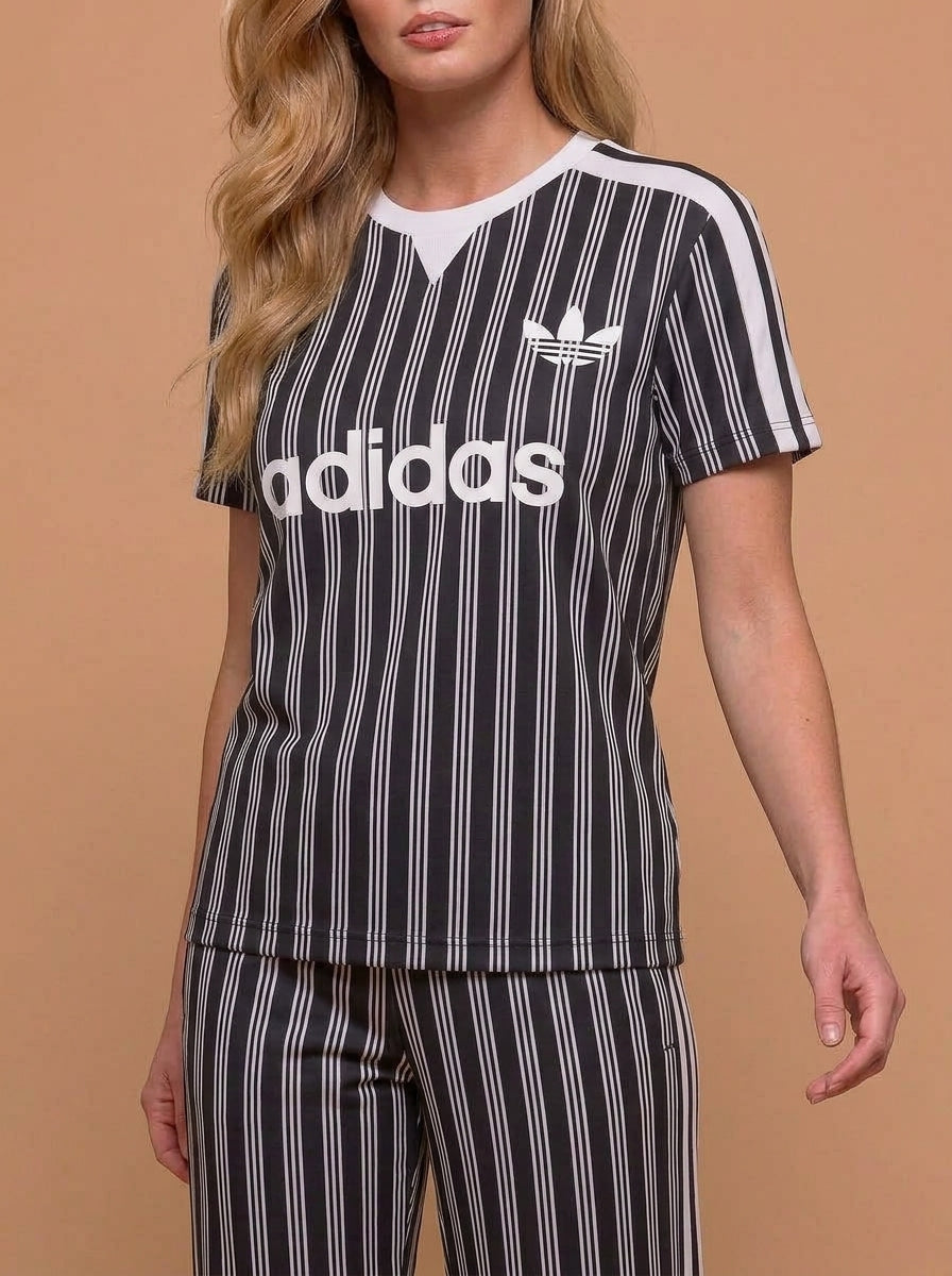 Adidas Strips 2026