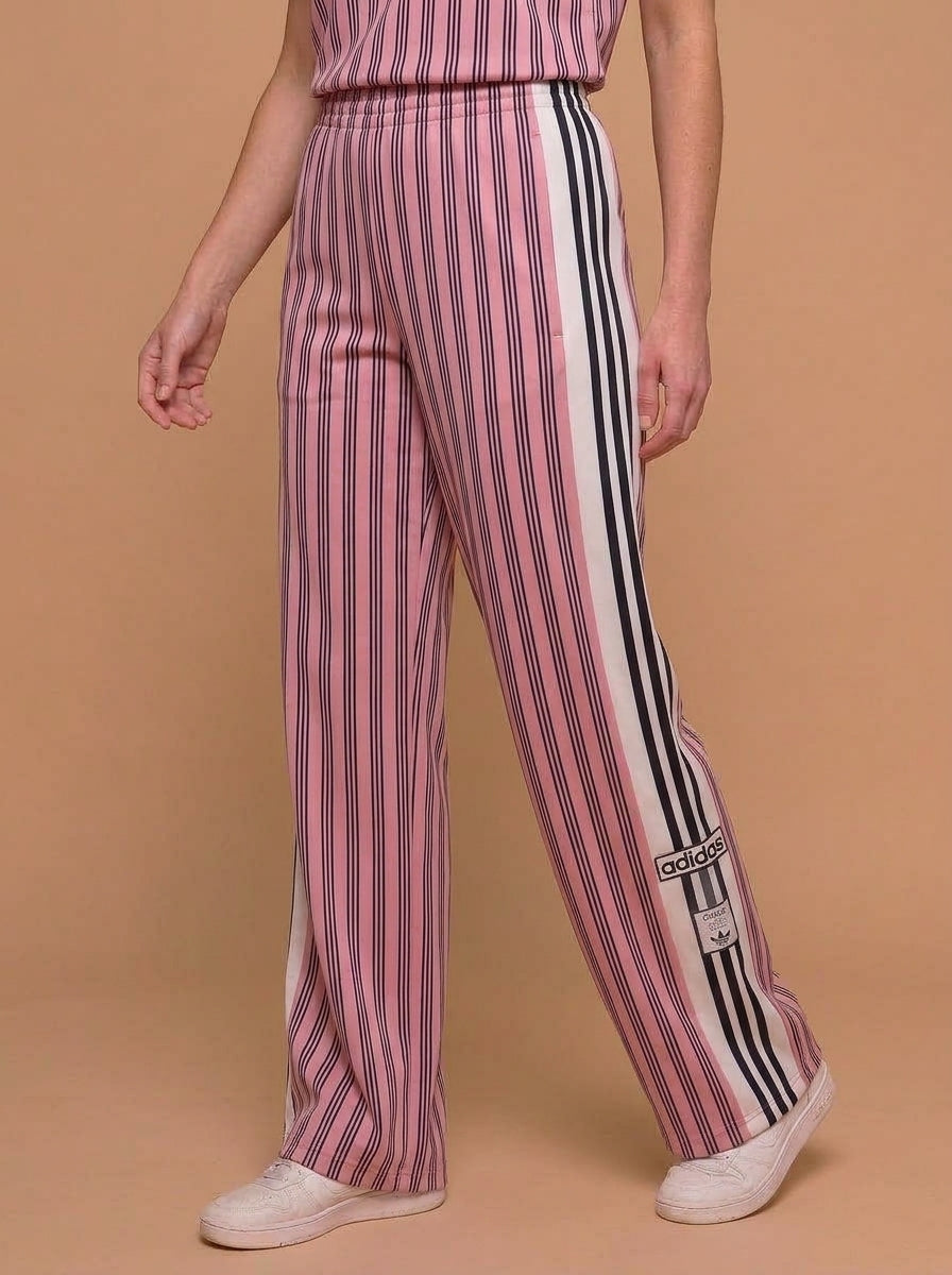 Adidas Strips 2026