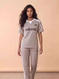Adidas Strips 2026