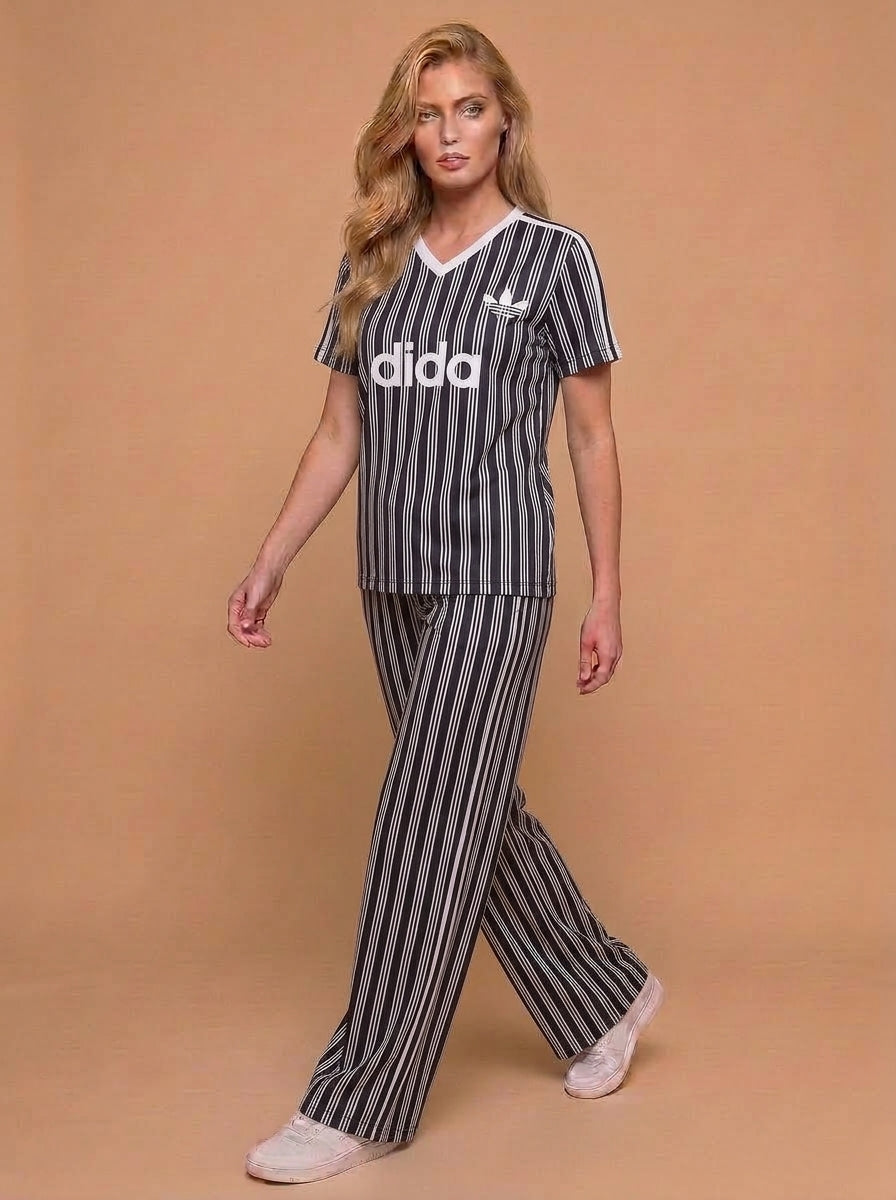 Adidas Strips 2026