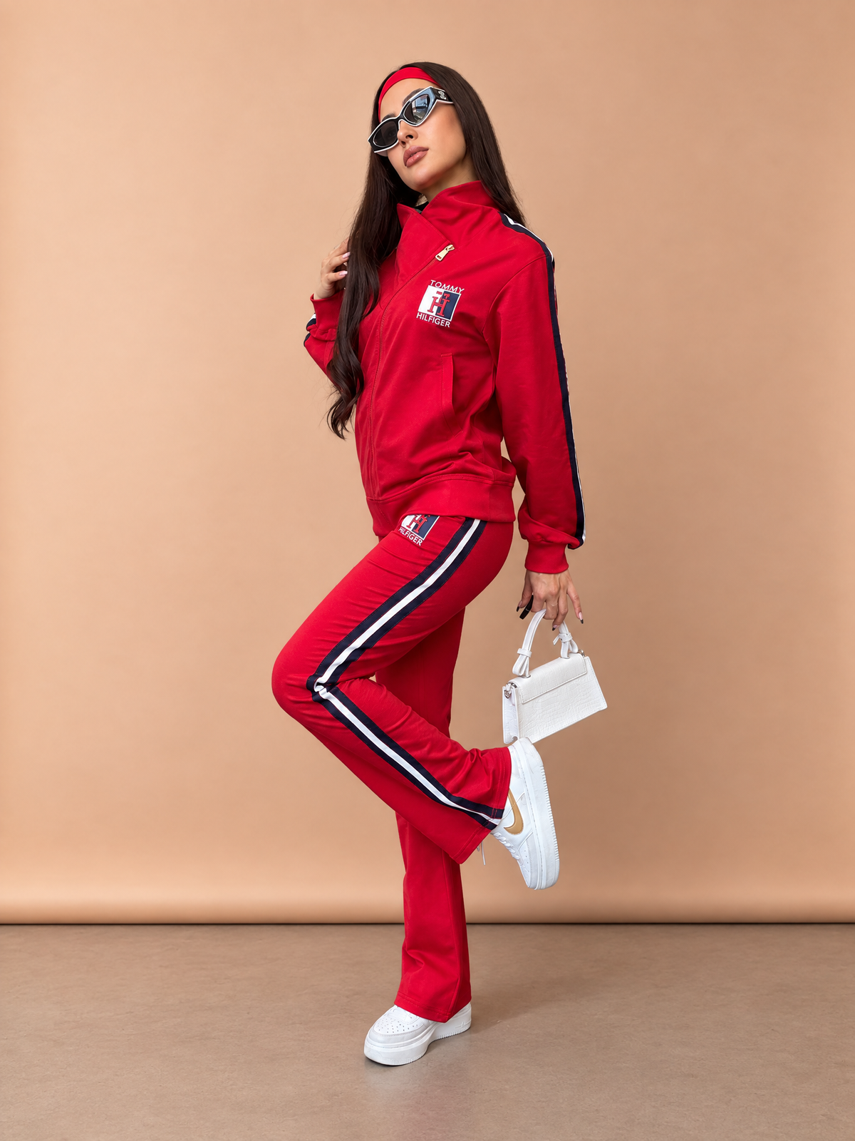 Tommy 2950